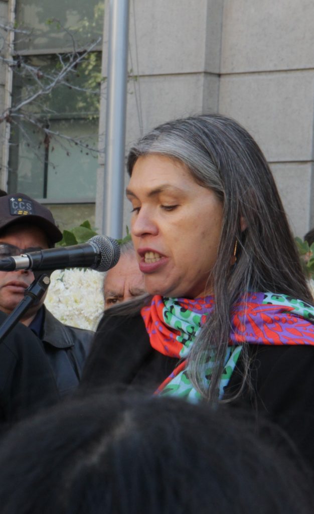 Secretaria del PC, Barbara Figueroa, dando un discurso en conmemoracion a los 52 años desde el Golpe de Estado
