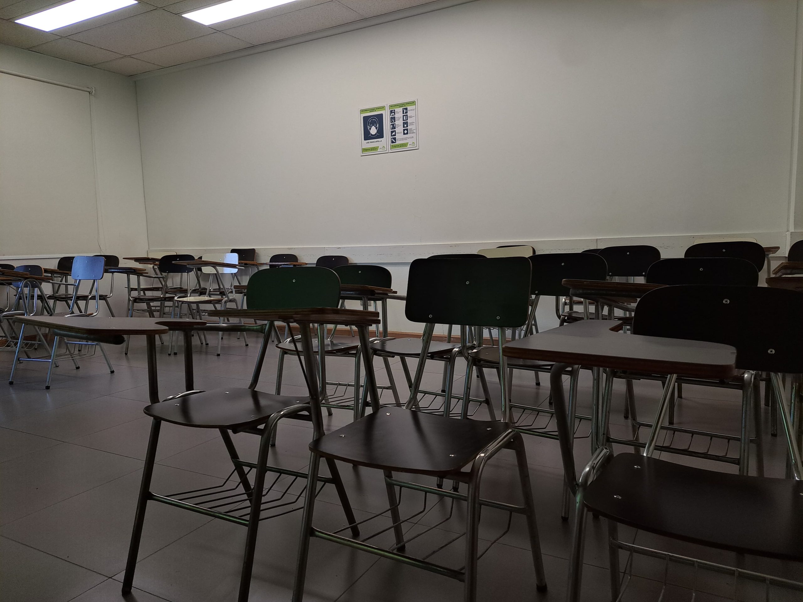 Cámara aprueba proyecto que posterga alza de puntajes para Pedagogía 