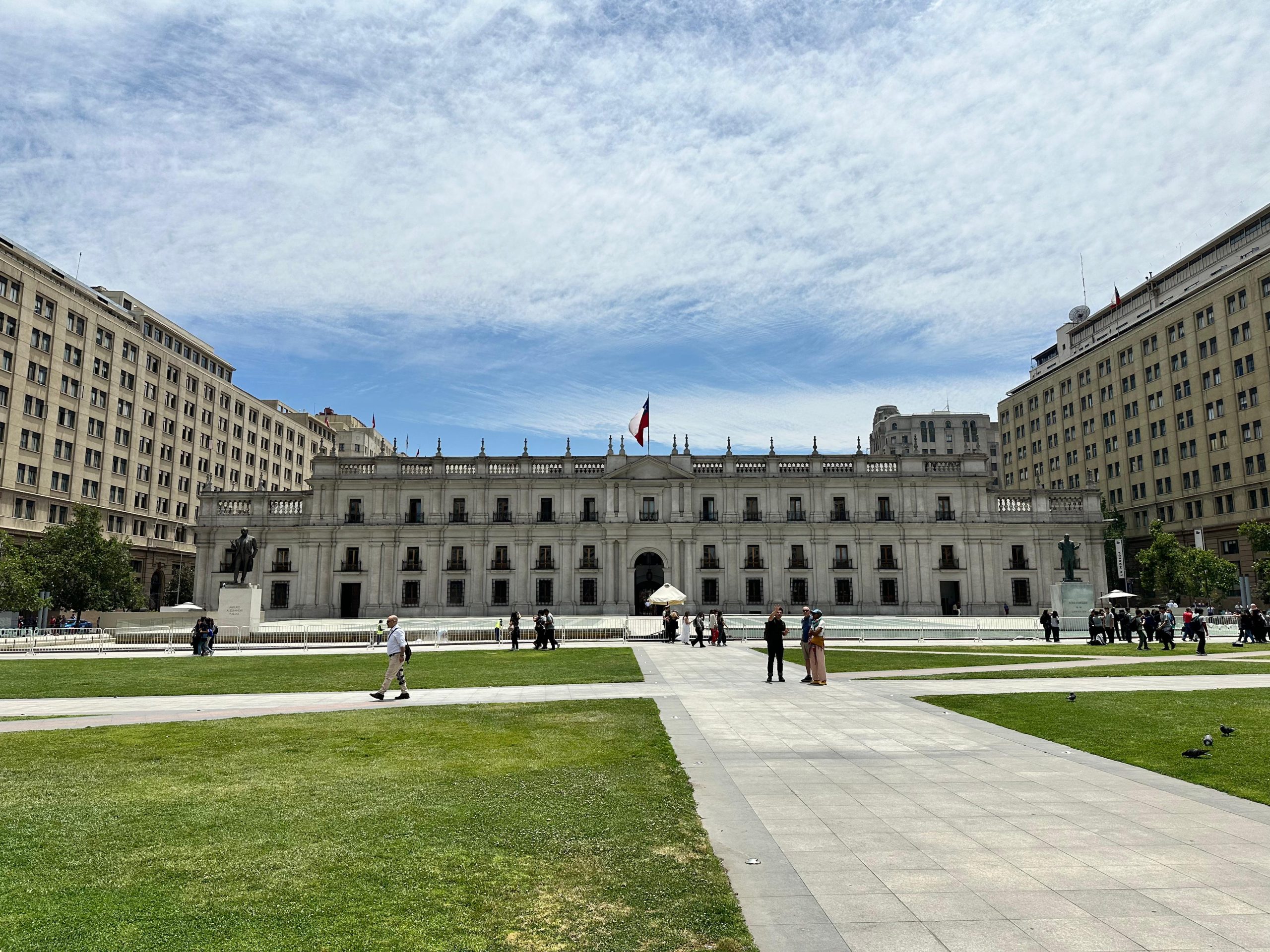 Segunda vuelta 2025: expertos describen una estrategia de baja exposición y búsqueda del centro por parte de Kast